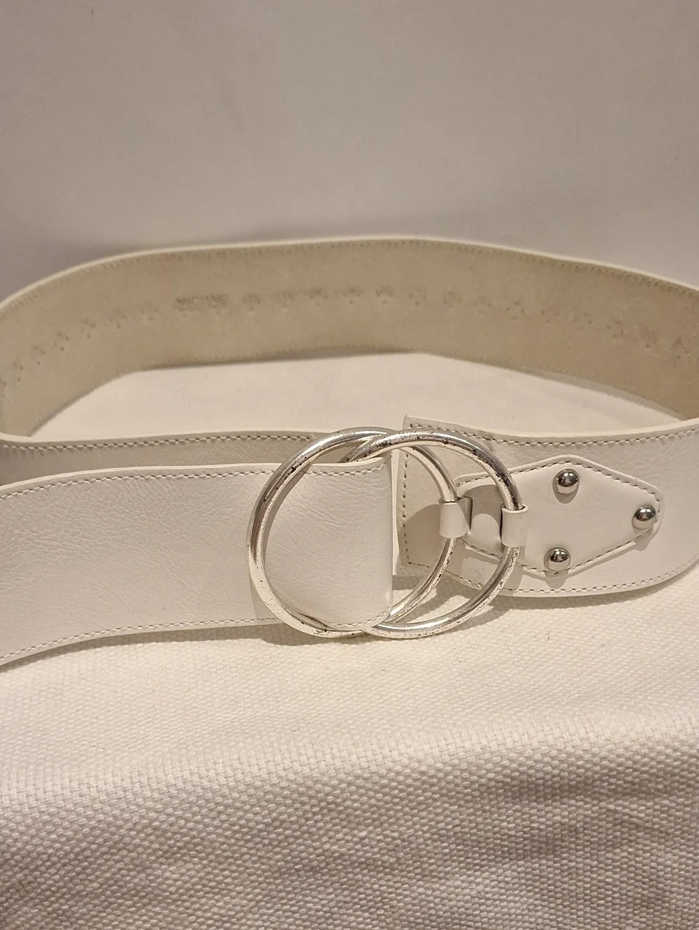 Michael Kors Women’s White Double-Ring Studded Leather Belt